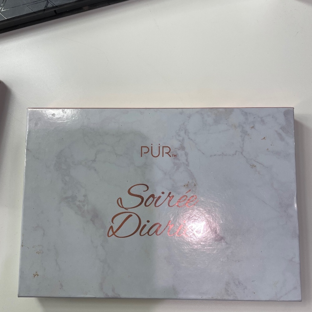 Pur  eyeshadow palette